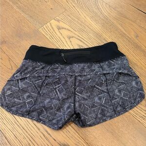 lululemon athletica Speed Up 2.5” Black Geometric Athletic Shorts